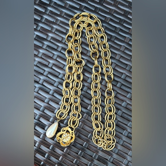 Vintage Trifari Belt - Picture 7 of 10